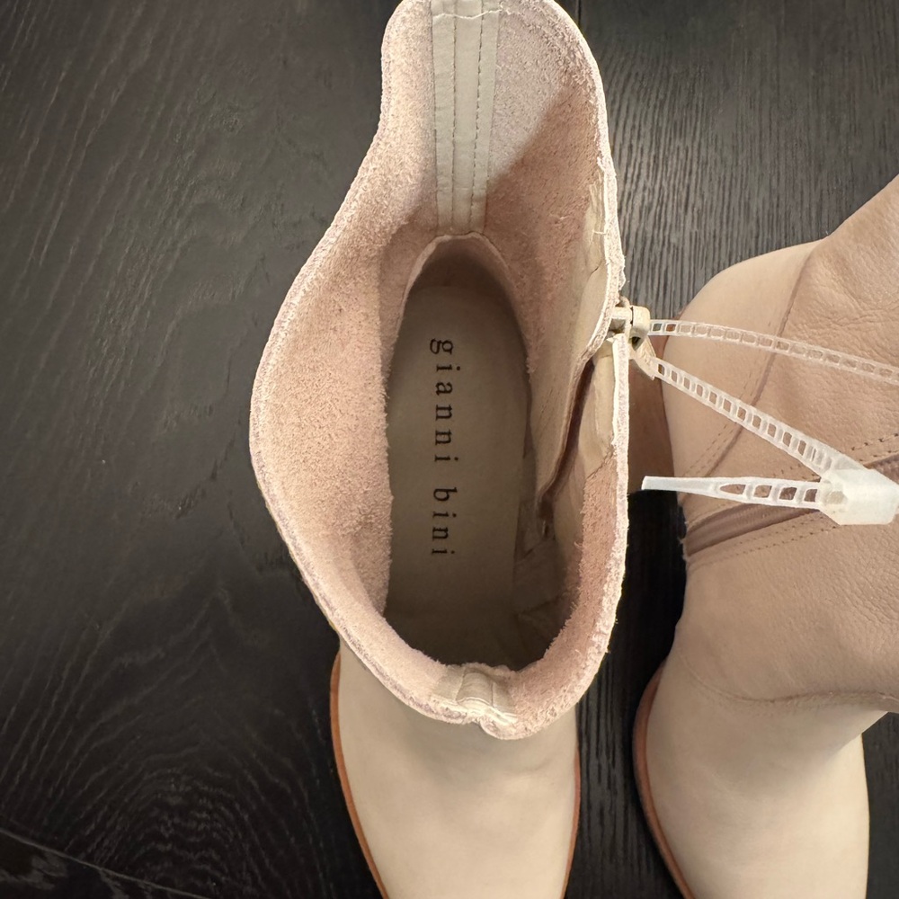 Gianni Bini Darnold Nubuck Block Heel Booties - Picture 8 of 12